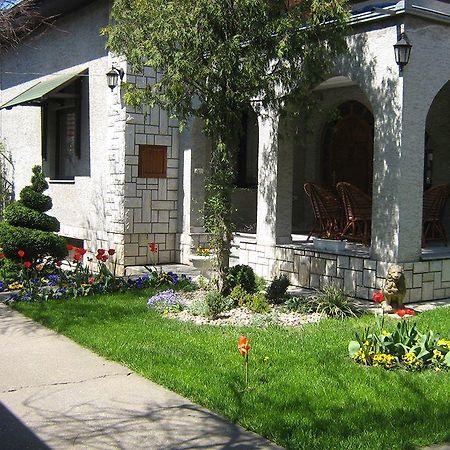 Domacinstvo Opavski Backi Petrovac Esterno foto